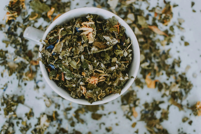 Découvrez-les-Bienfaits-de-la-Tisane-La-Panacée-Une-Infusion-Naturelle-et-Aromatique-pour-Votre-Bien-être NICE ORGANIC herboristerie bio